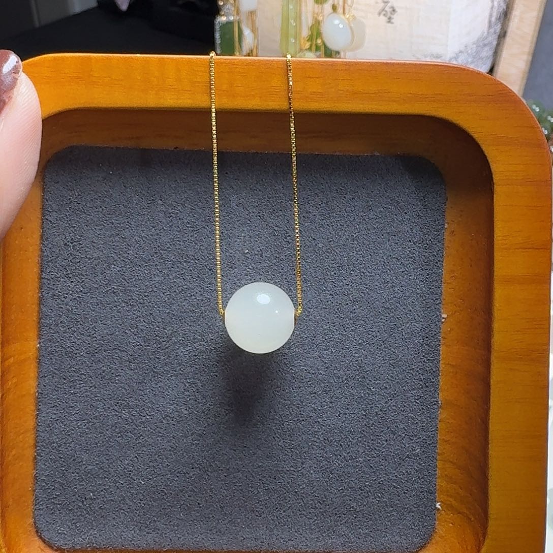 爱***⁸和田玉18K金镶嵌吊坠(赠链)路路通