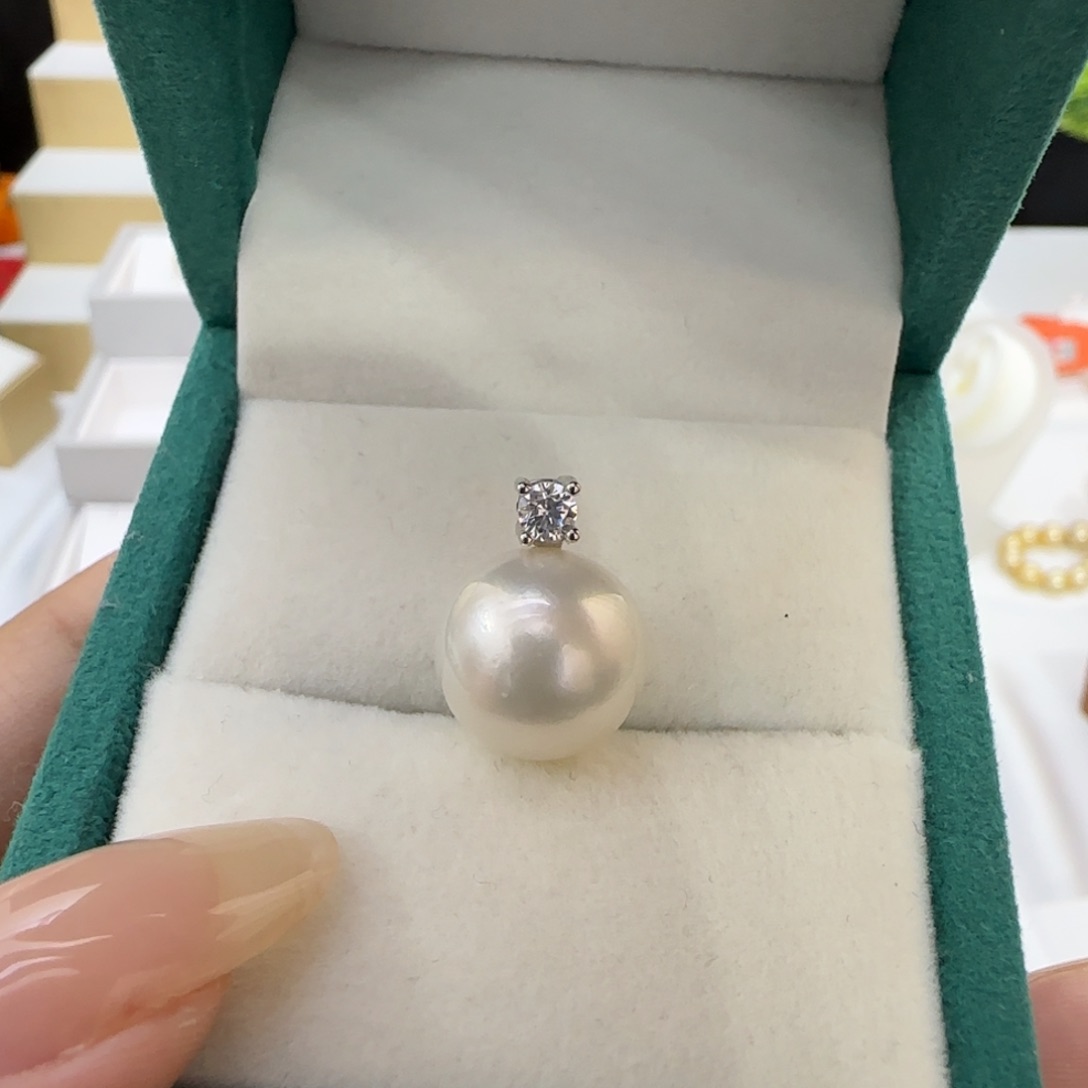 未镶嵌海水珍珠吊坠