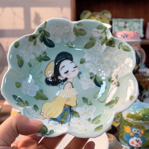 炉景德镇釉下的手绘陶瓷 