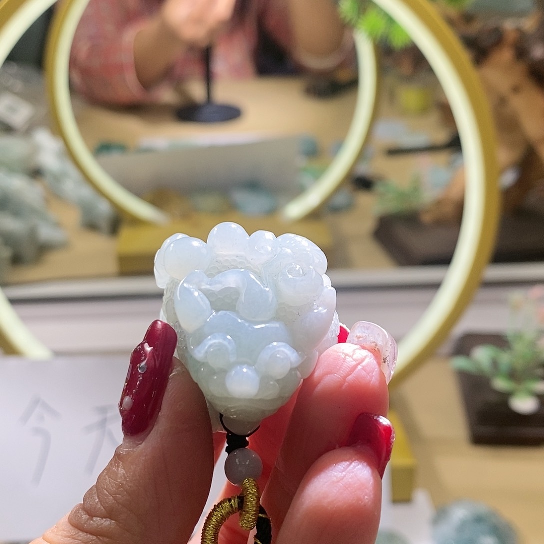 【闪购商品】翡翠颈饰未镶嵌金蟾