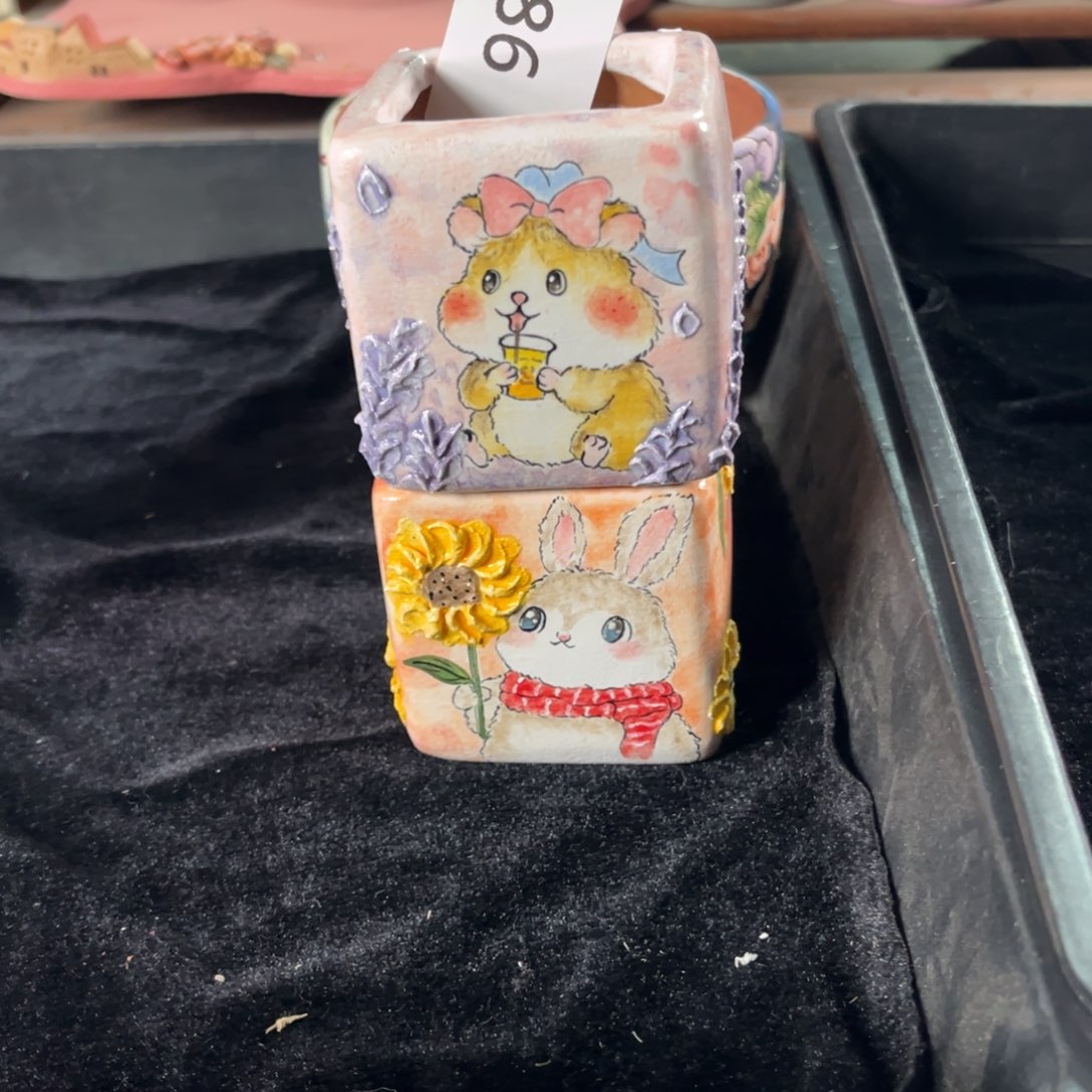 瑶****86多肉花盆2个130元