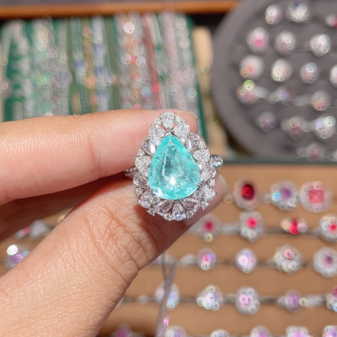 帕拉依巴碧玺戒指18K金镶嵌3.09ct 霓虹