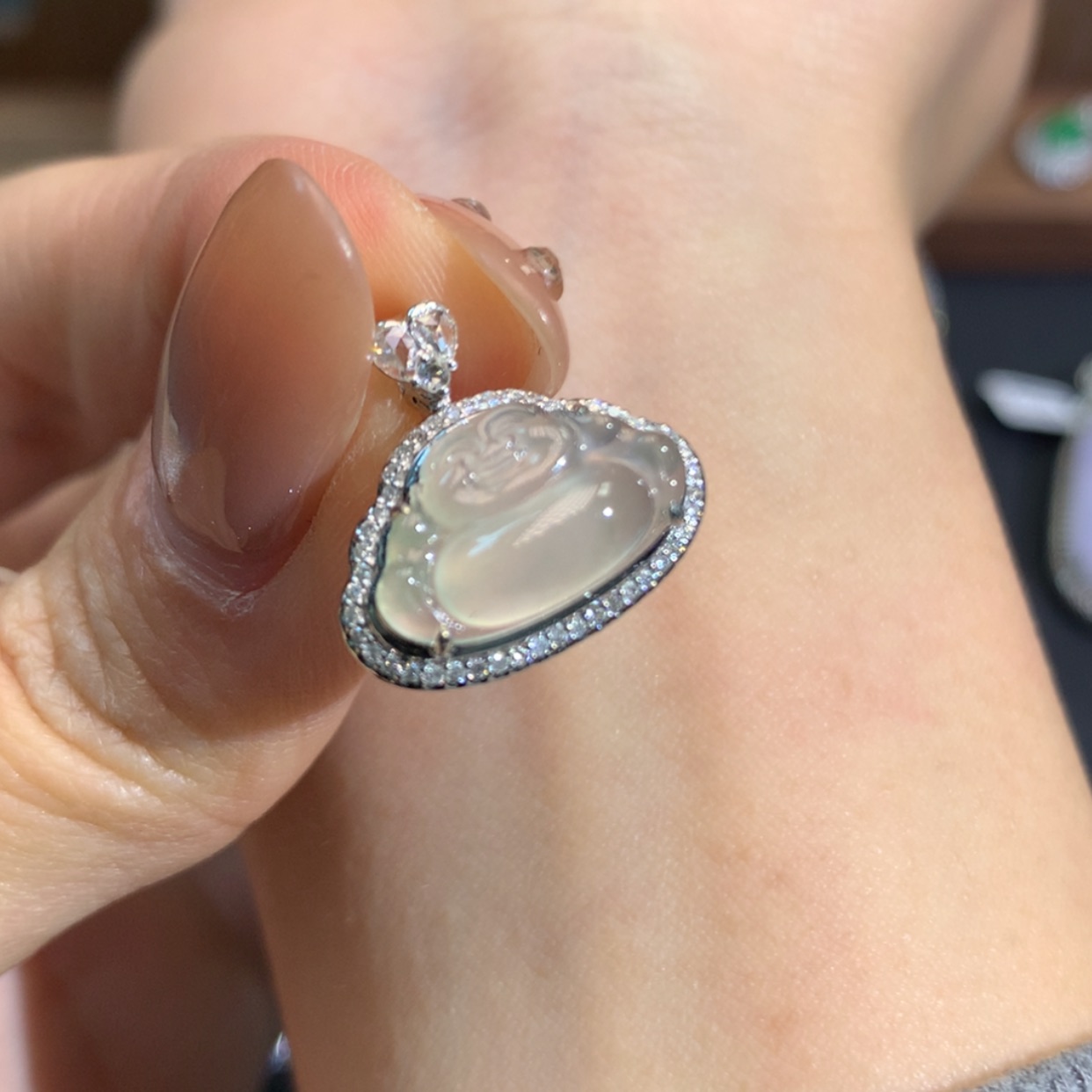 【闪购商品】翡翠吊坠(不含链)18K金镶嵌