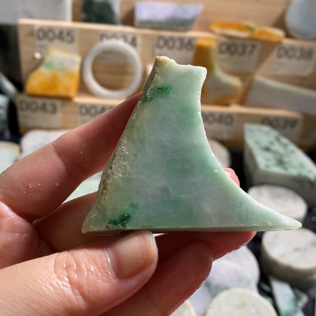 颈饰未镶嵌翡翠天然翡翠