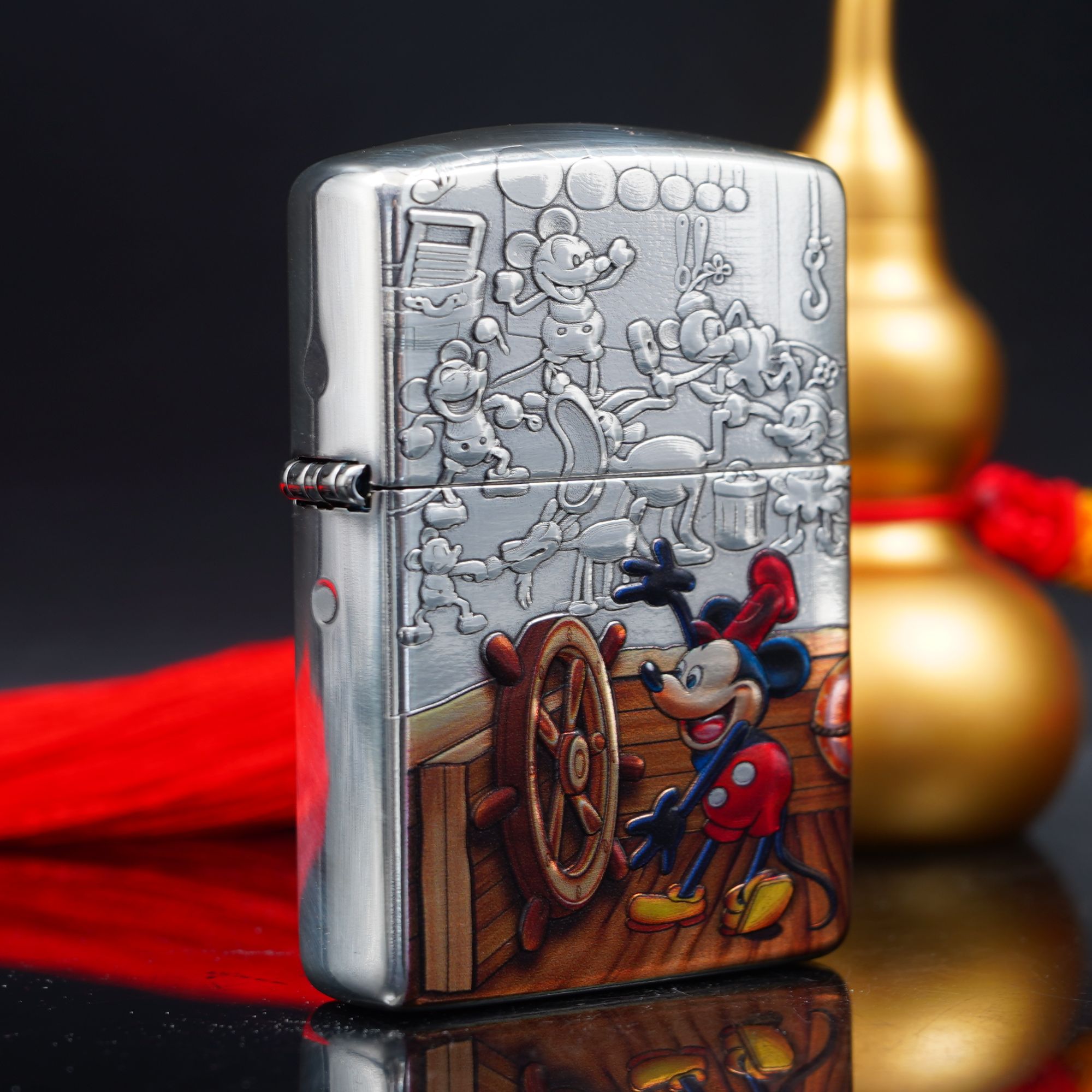 ZIPPO/之宝打火机 米奇盔甲浮雕彩绘经典 【小飞火机】DYJ1