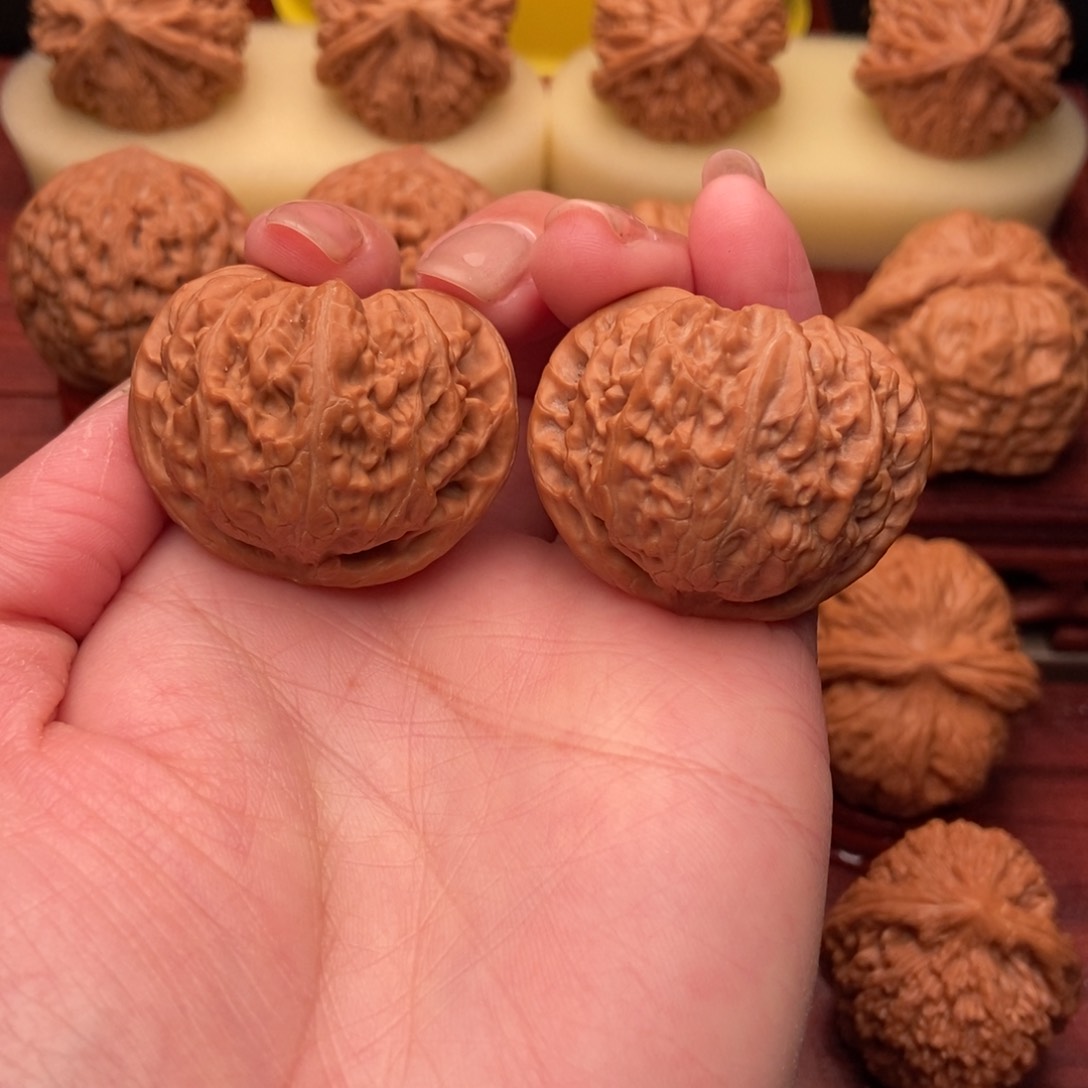 桃核把件宫灯狮子头39