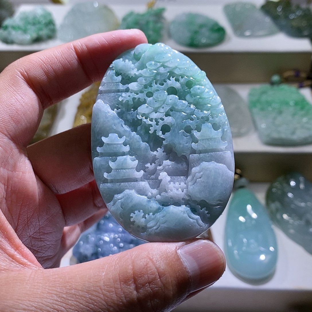 【闪购商品】翡翠颈饰未镶嵌山水