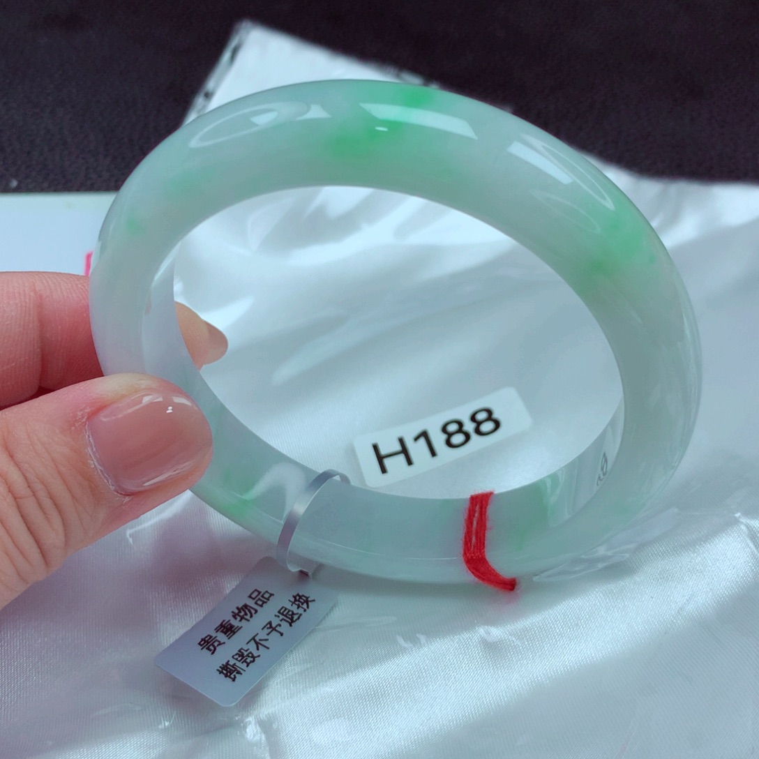 翡翠手镯未镶嵌手镯88