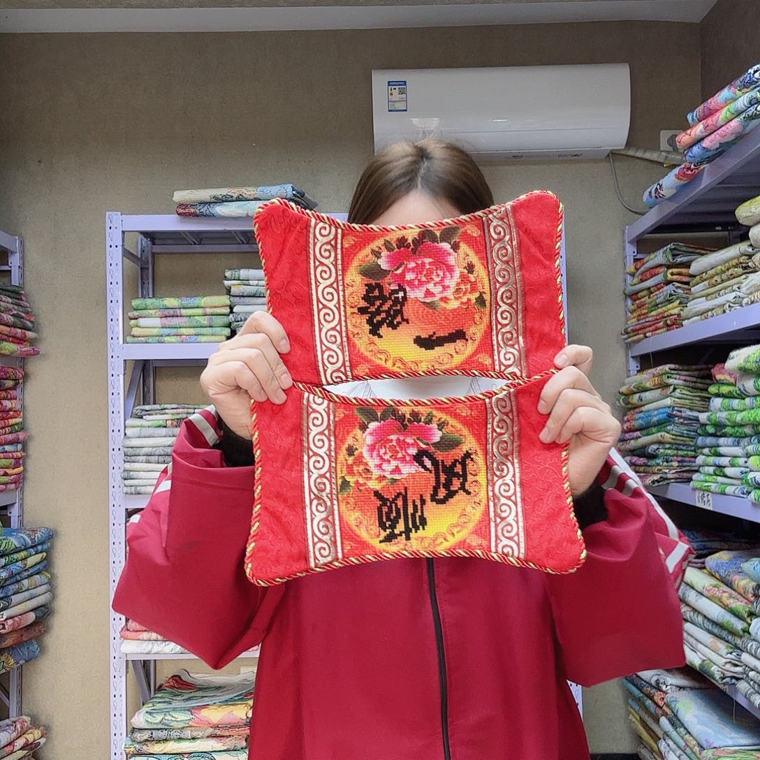 棉十字绣骨头枕一对