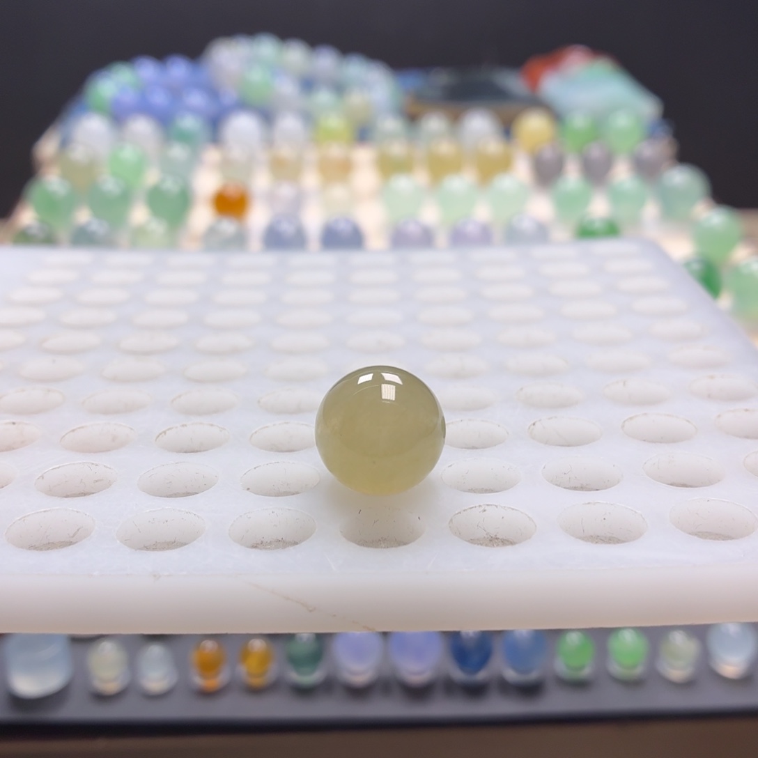 翡翠未镶嵌手链12.8翡翠圆珠