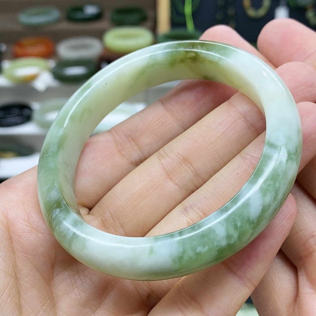 【闪购商品】未镶嵌岫玉手镯老油翠