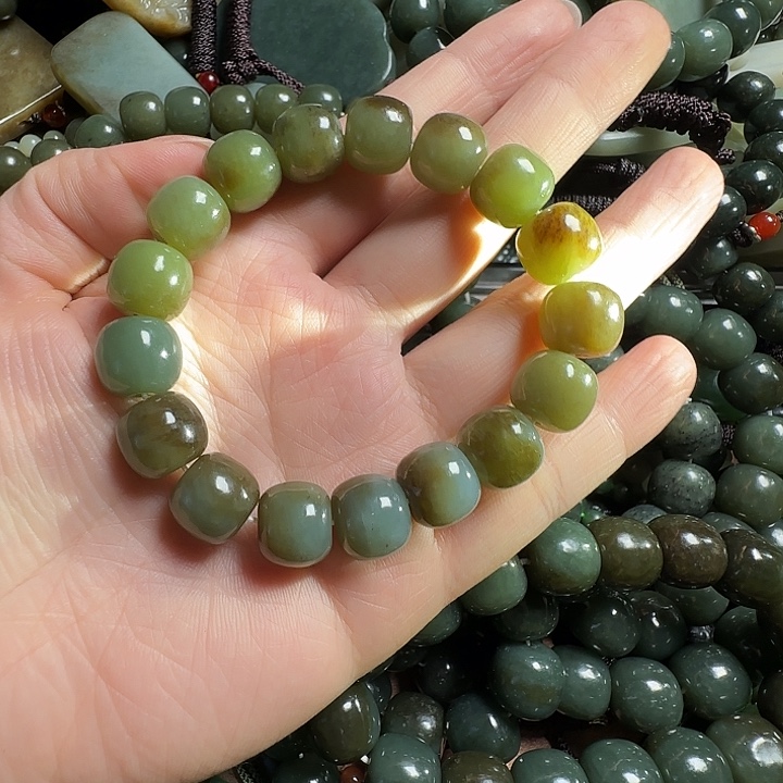 和田玉未镶嵌颈饰晨***风