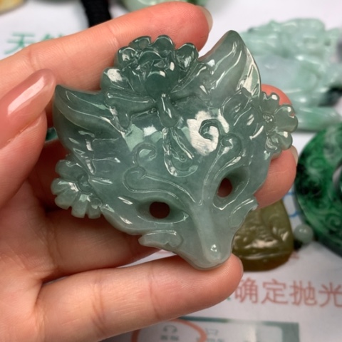 翡翠颈饰未镶嵌翡翠