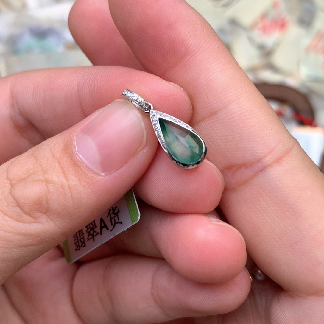 【闪购商品】18K金镶嵌挂件翡翠一