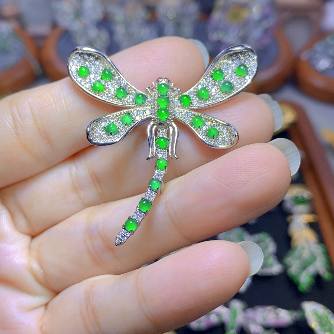 翡翠颈饰银S925镶嵌天然翡翠