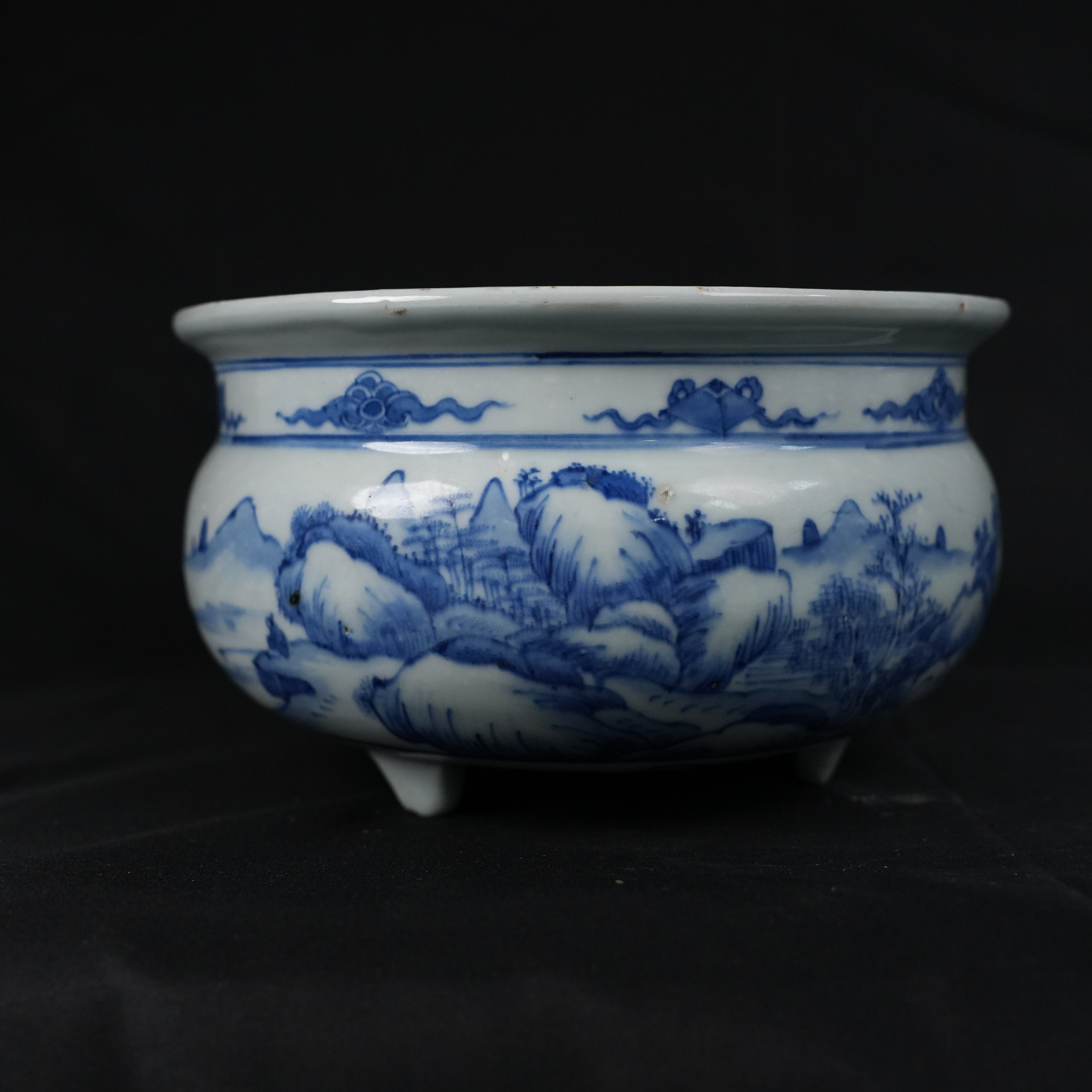 0128青花山水人物香炉