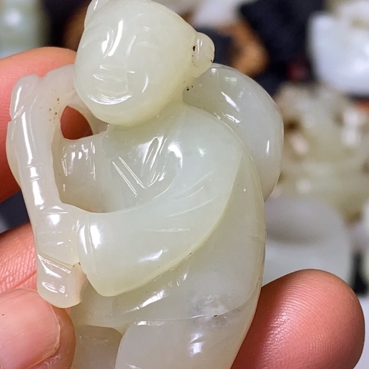 练***学和田玉未镶嵌颈饰