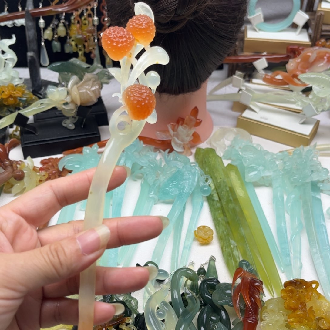 蛇纹石玉发饰合金晓*