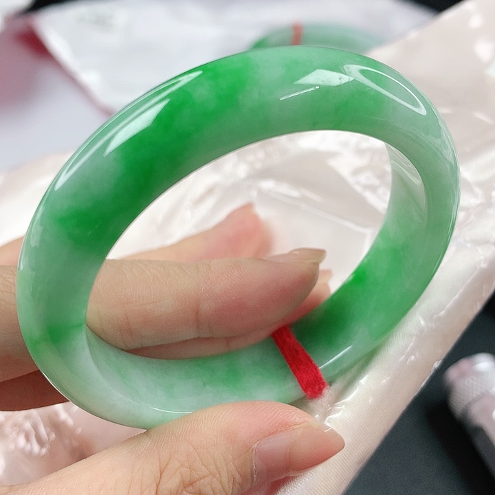未镶嵌手镯翡翠，307