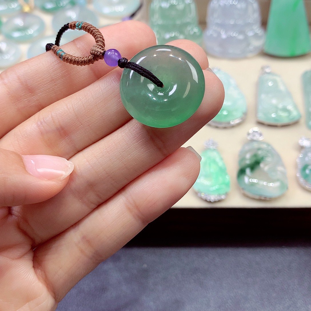 *****翡翠未镶嵌颈饰翡翠