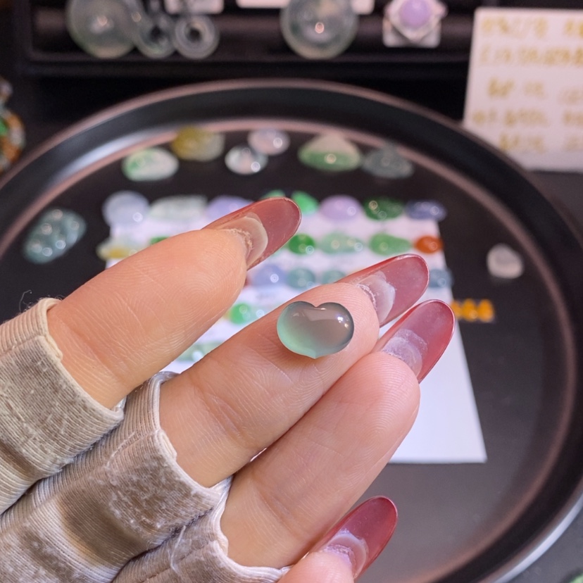 【闪购商品】翡翠挂件未镶嵌心