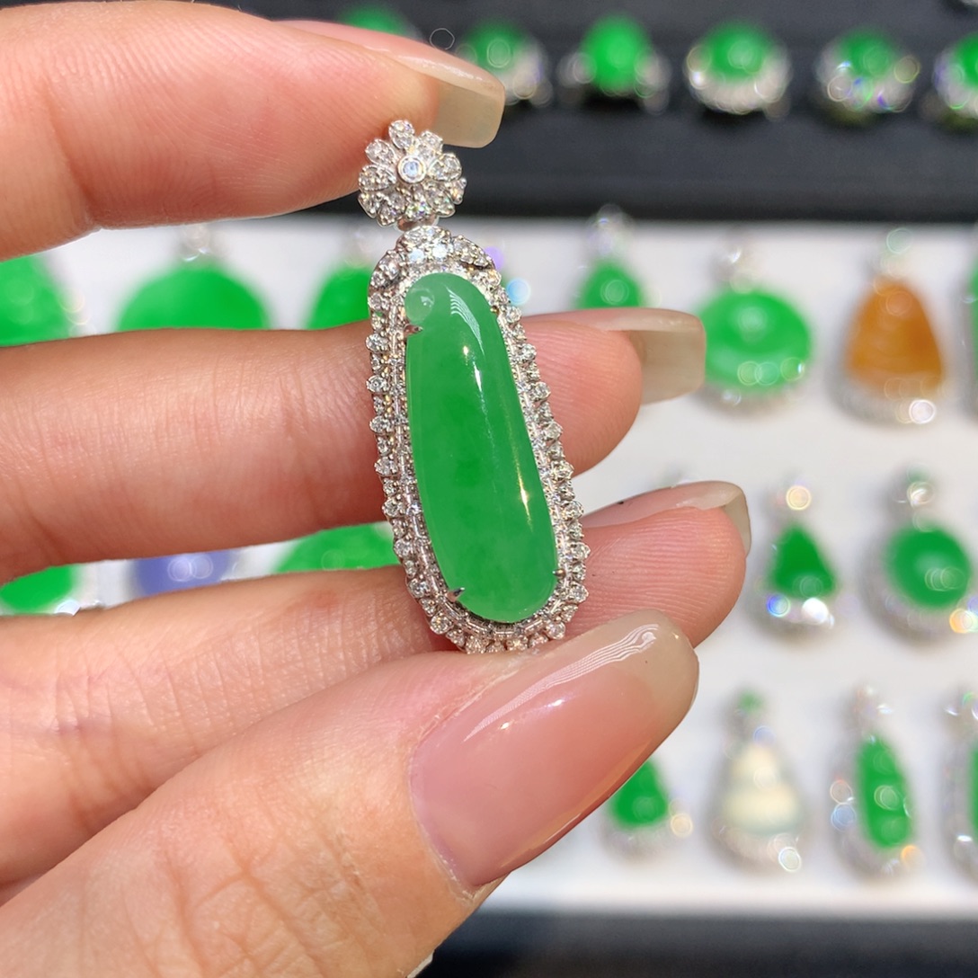 翡翠18K金镶嵌吊坠(不含链)