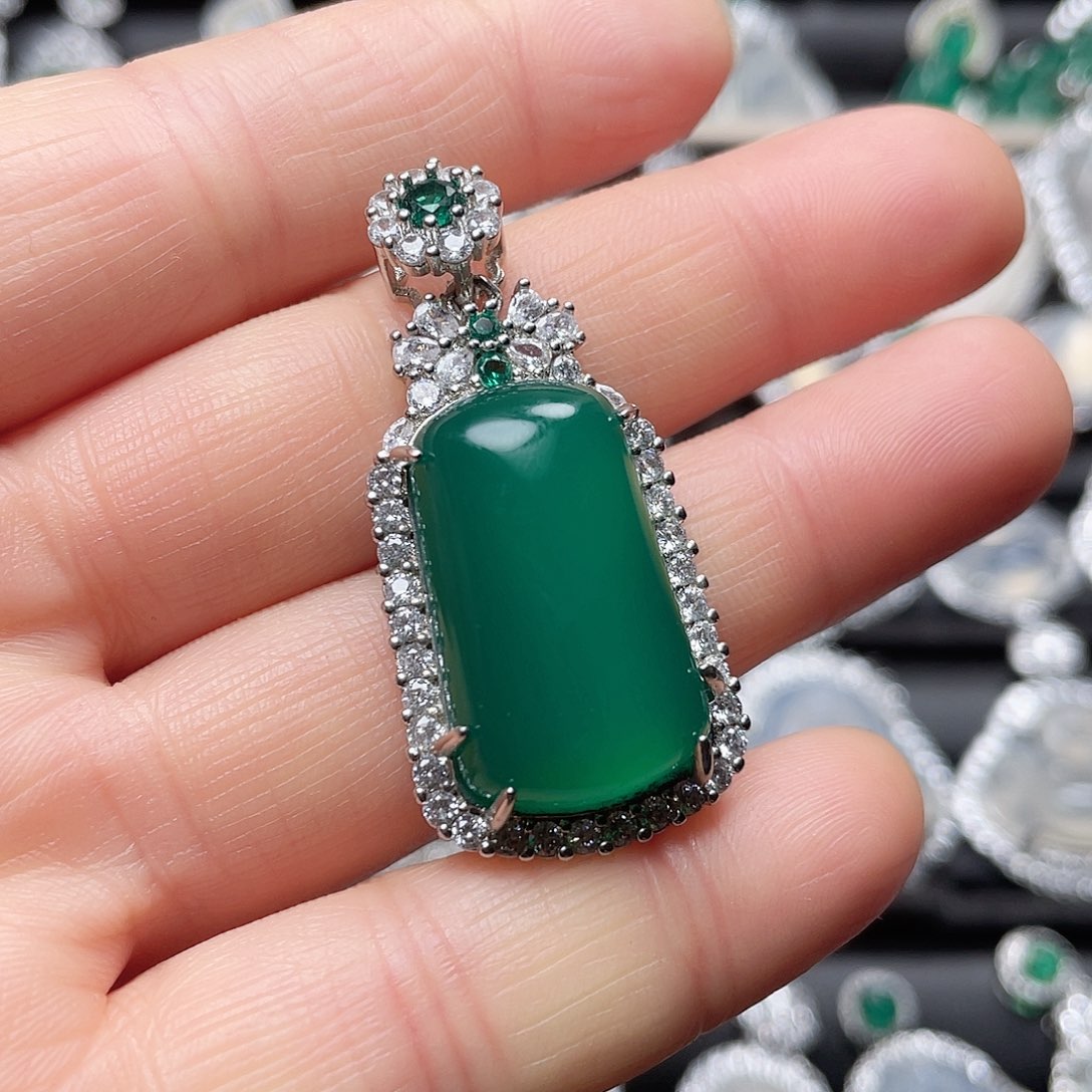 玛瑙/玉髓挂件合金