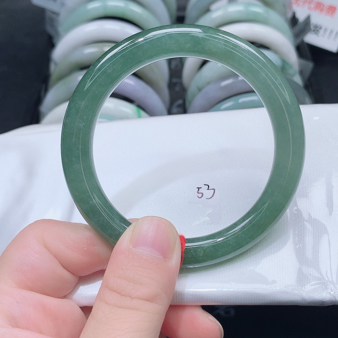 翡翠未镶嵌手镯37