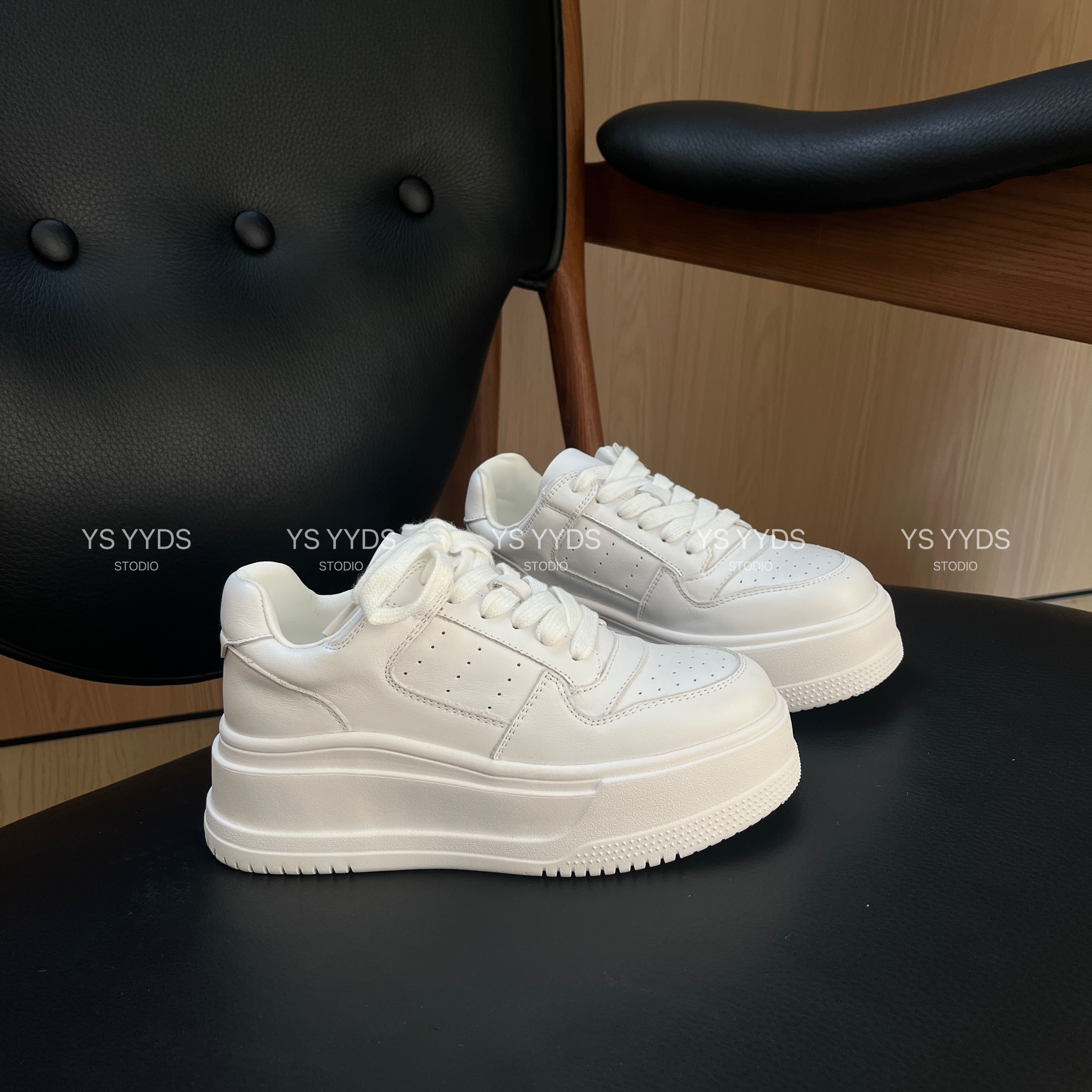 秋季浅口胶粘真皮时尚休闲鞋运动鞋百搭小众ins白色厚底韩版