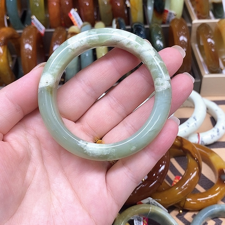 未镶嵌蛇纹石玉手镯