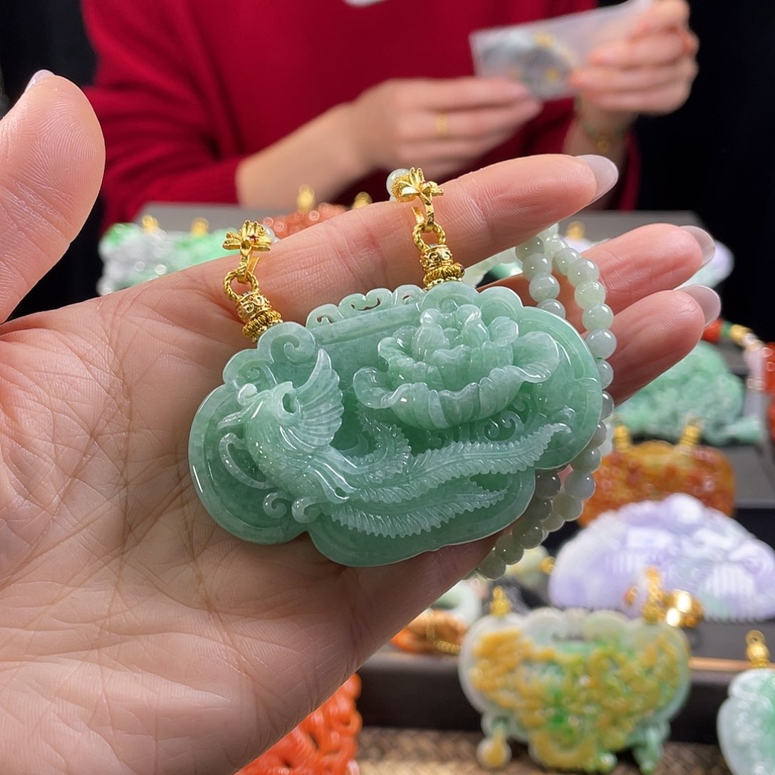 翡翠颈饰未镶嵌代编织