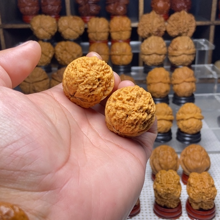 文玩核桃吊坠6火焰绣球