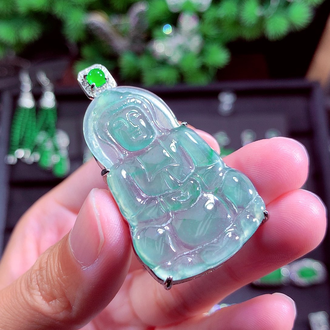 颈饰未镶嵌翡翠天然