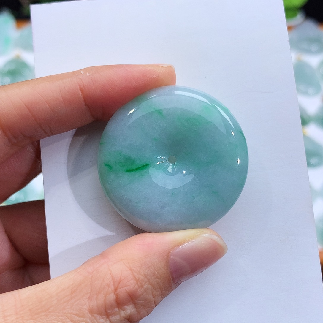 翡翠未镶嵌颈饰翡翠吊坠