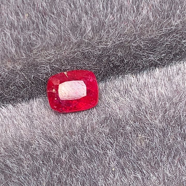 尖晶石裸石0.93ct