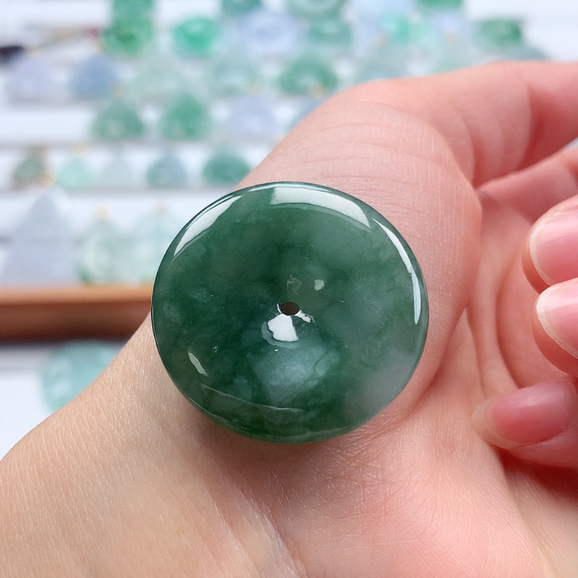 【闪购商品】翡翠吊坠(不含链)未镶嵌