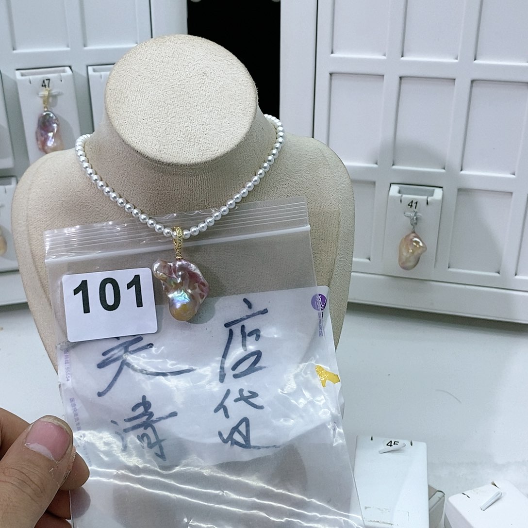 淡水珍珠颈饰合金