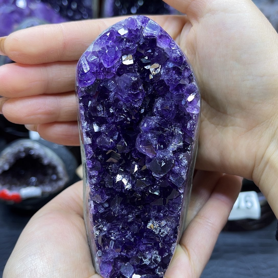 紫晶大型摆件（非配饰）未镶嵌