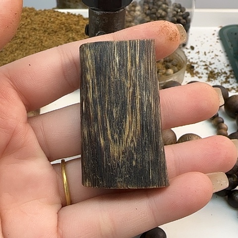 沉香沉香碎屑好**嵉乌身老料无事牌