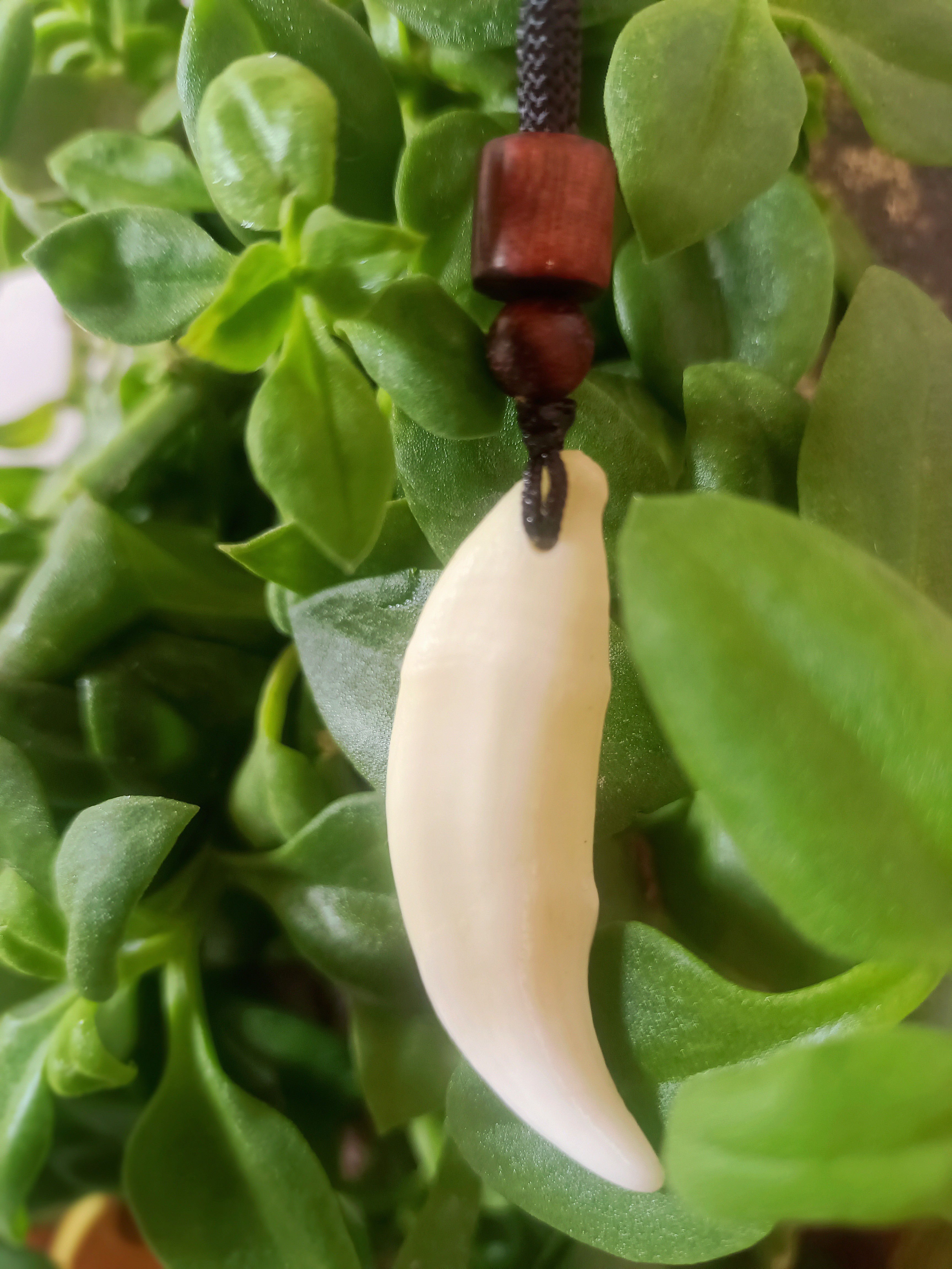 非金属布艺吊坠 黑狗牙 男女时尚吊坠 走夜路 怕黑 下班回家晚