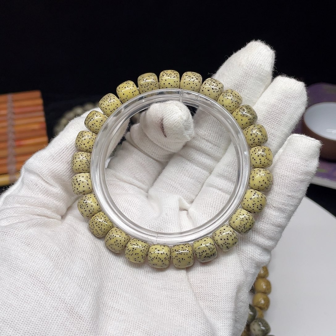 吊坠星月菩提19。9/8青花瓷满天星火龙果