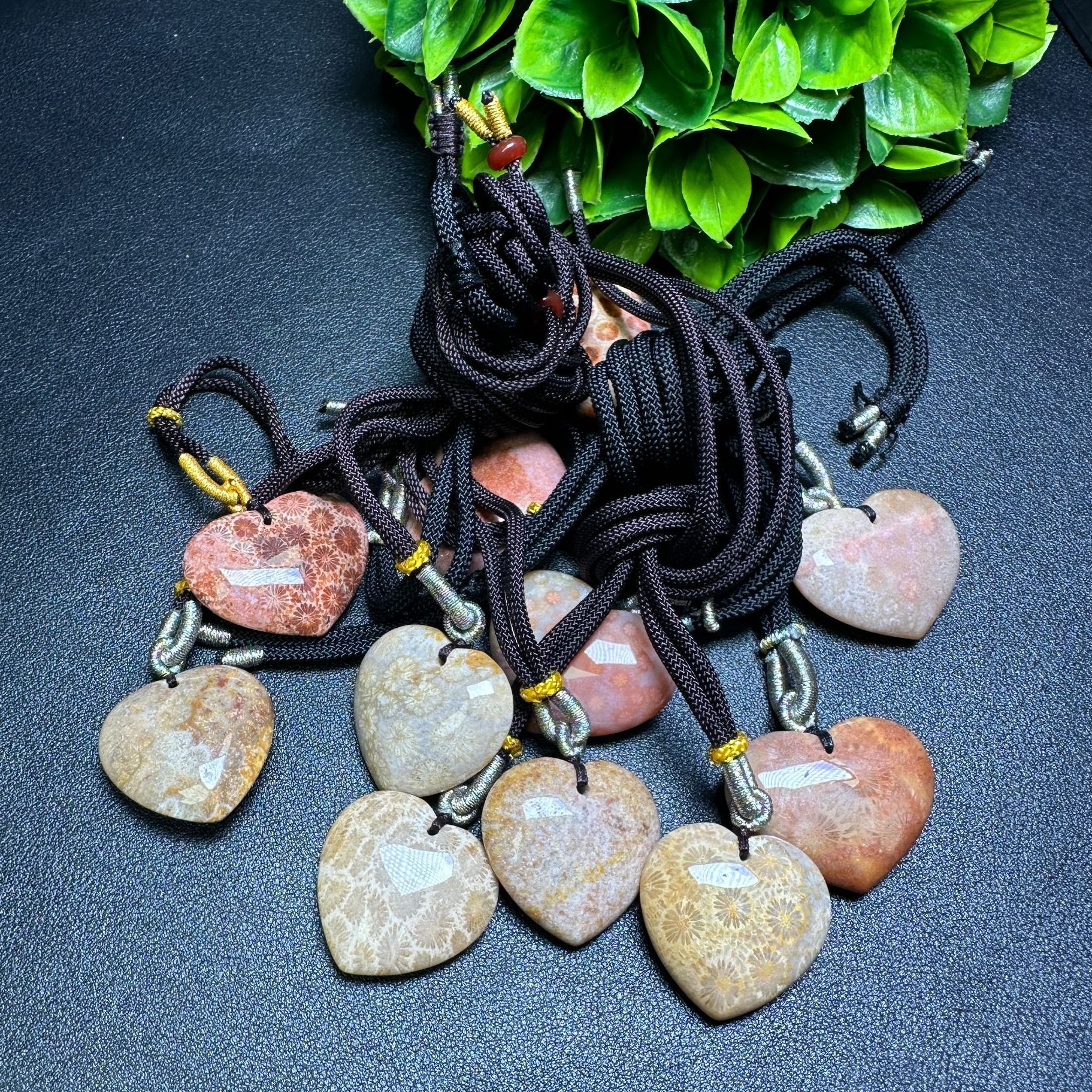 C3666【盛年珠宝】精品硅化玉爱心吊坠-配绳-多样性发货只发一件