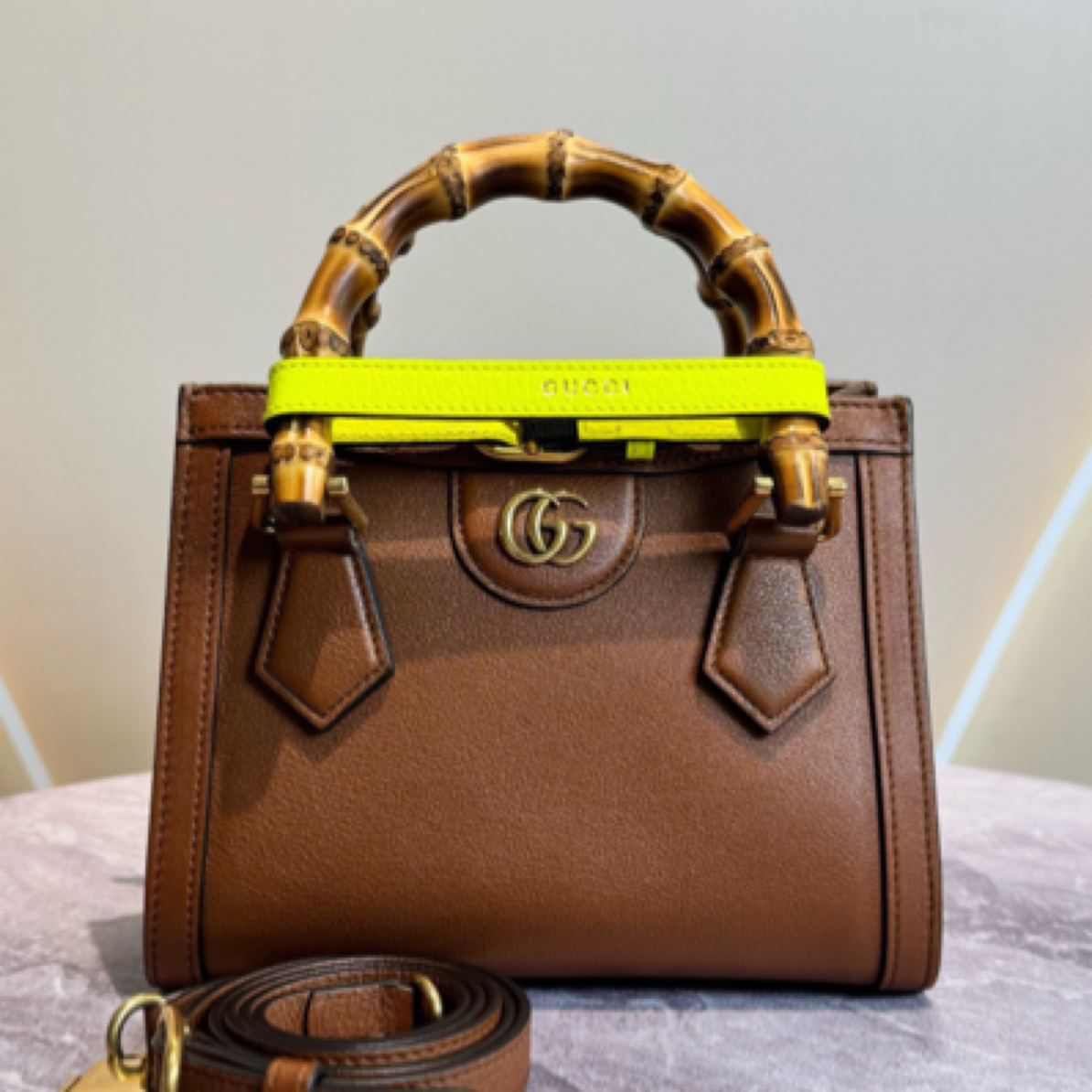 99新 GUCCI/古驰 Diana竹节金标Logo手提单肩斜挎包11720257