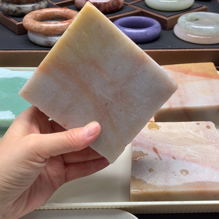 石英岩玉未镶嵌手镯