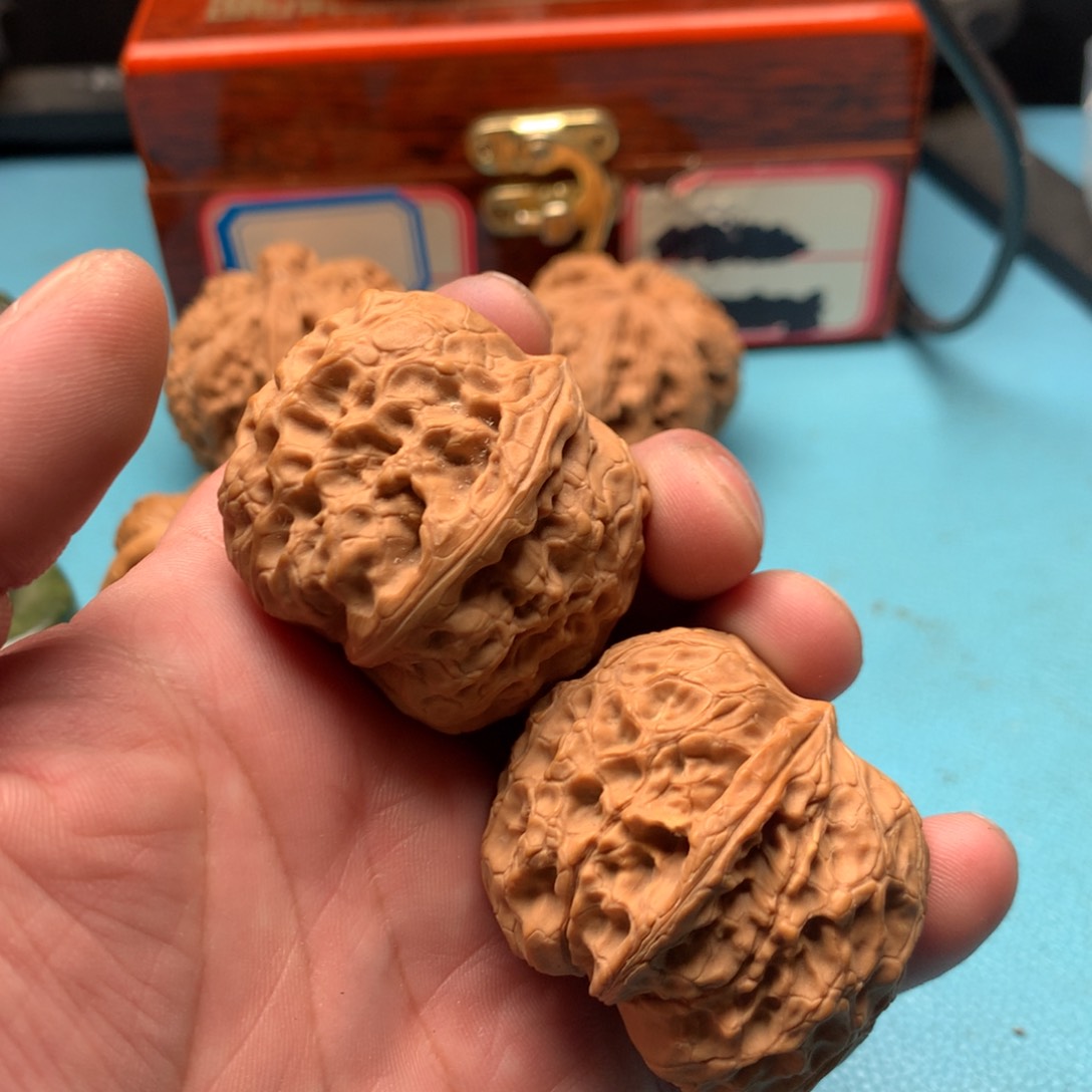 文玩核桃吊坠大团圆