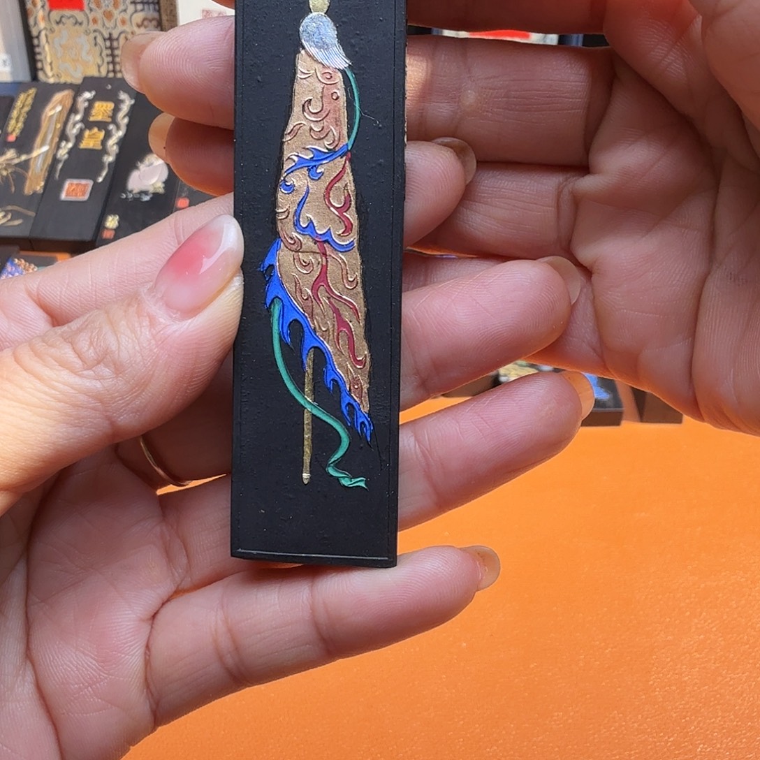 ****蛋程君房精制油烟墨锭