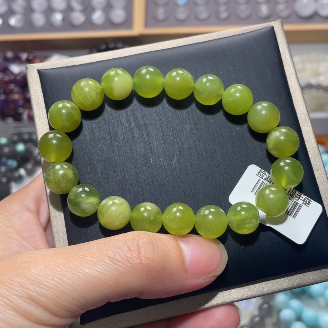 水晶手链未镶嵌岫玉青提奶盖手链10.5mm