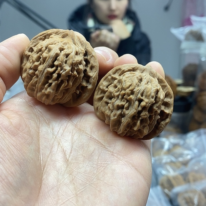 文玩核桃把件38山地楼