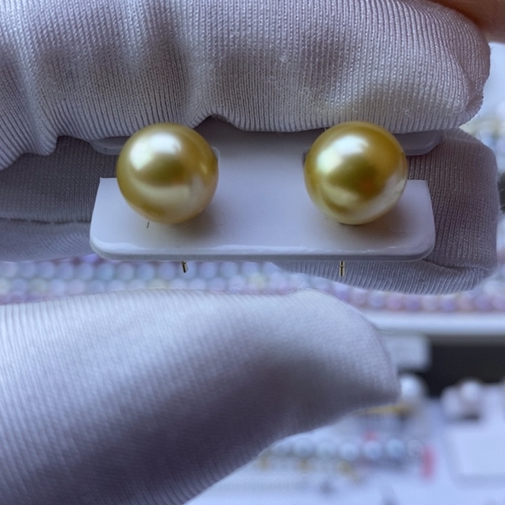 海水珍珠耳饰18K金镶嵌