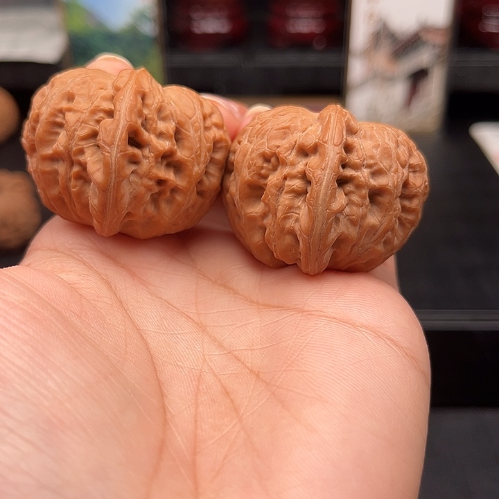 文玩核桃吊坠平谷一代元宝全品